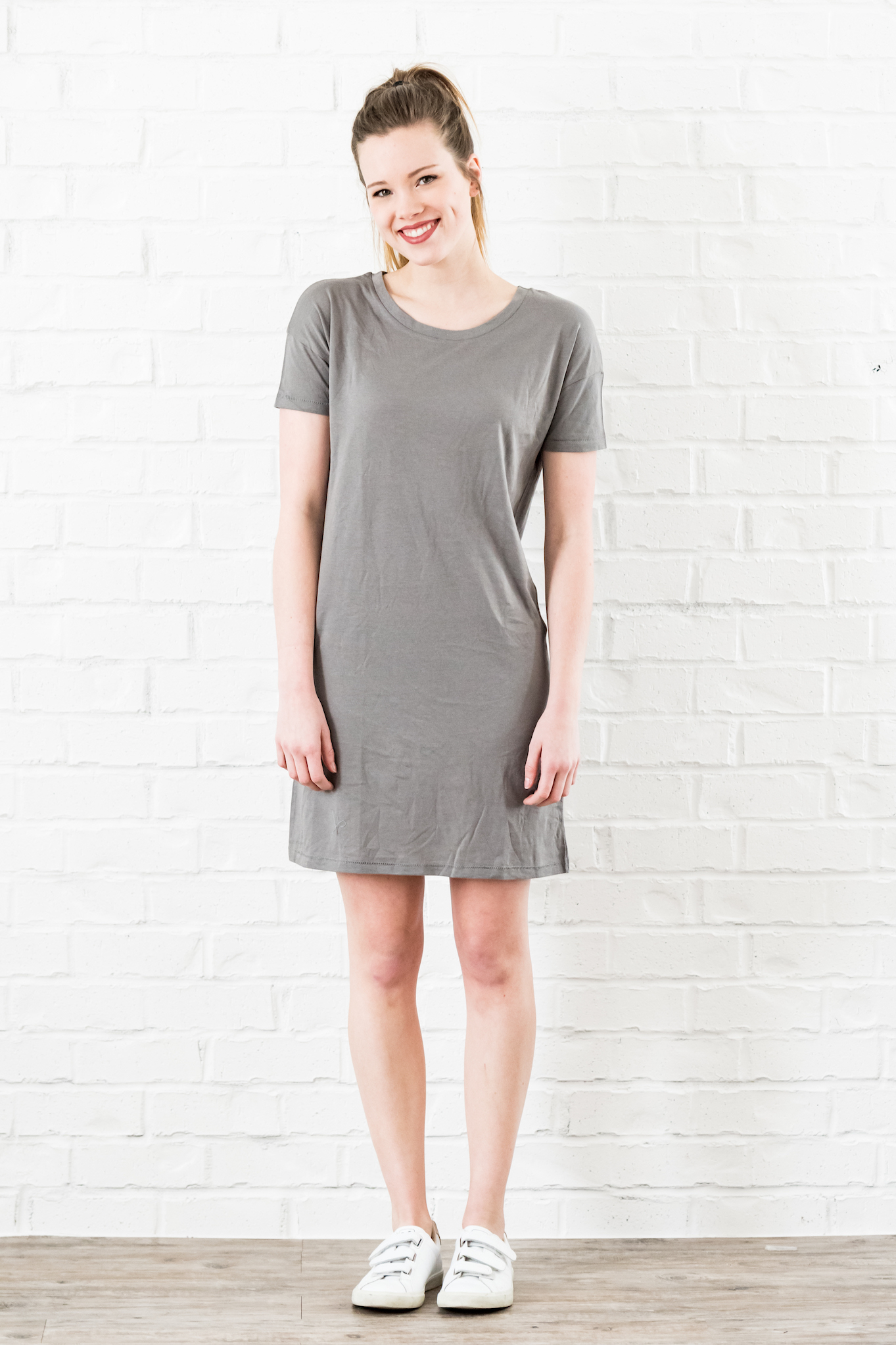 essential tshirt dress nickel - 1